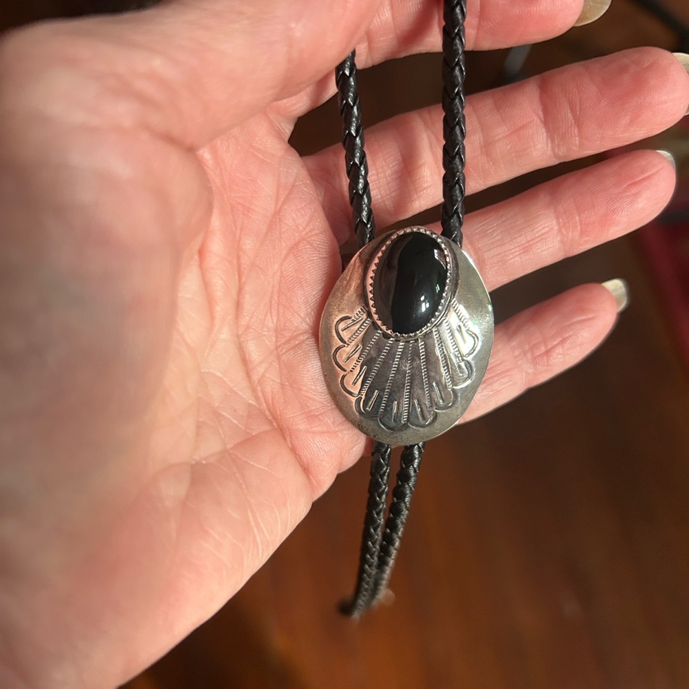 Vintage Mexican Silver and Onyx Bolo Tie - Picture 5 of 13